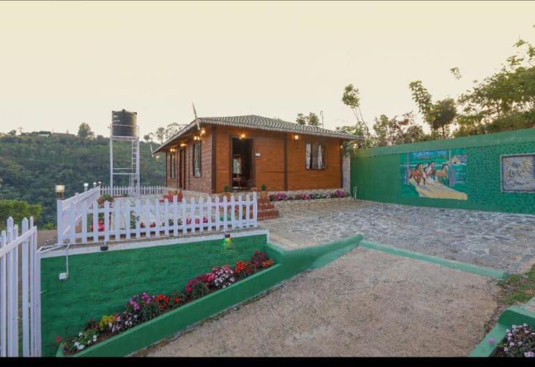 הוילה אוטי Vicky Wood House מראה חיצוני תמונה